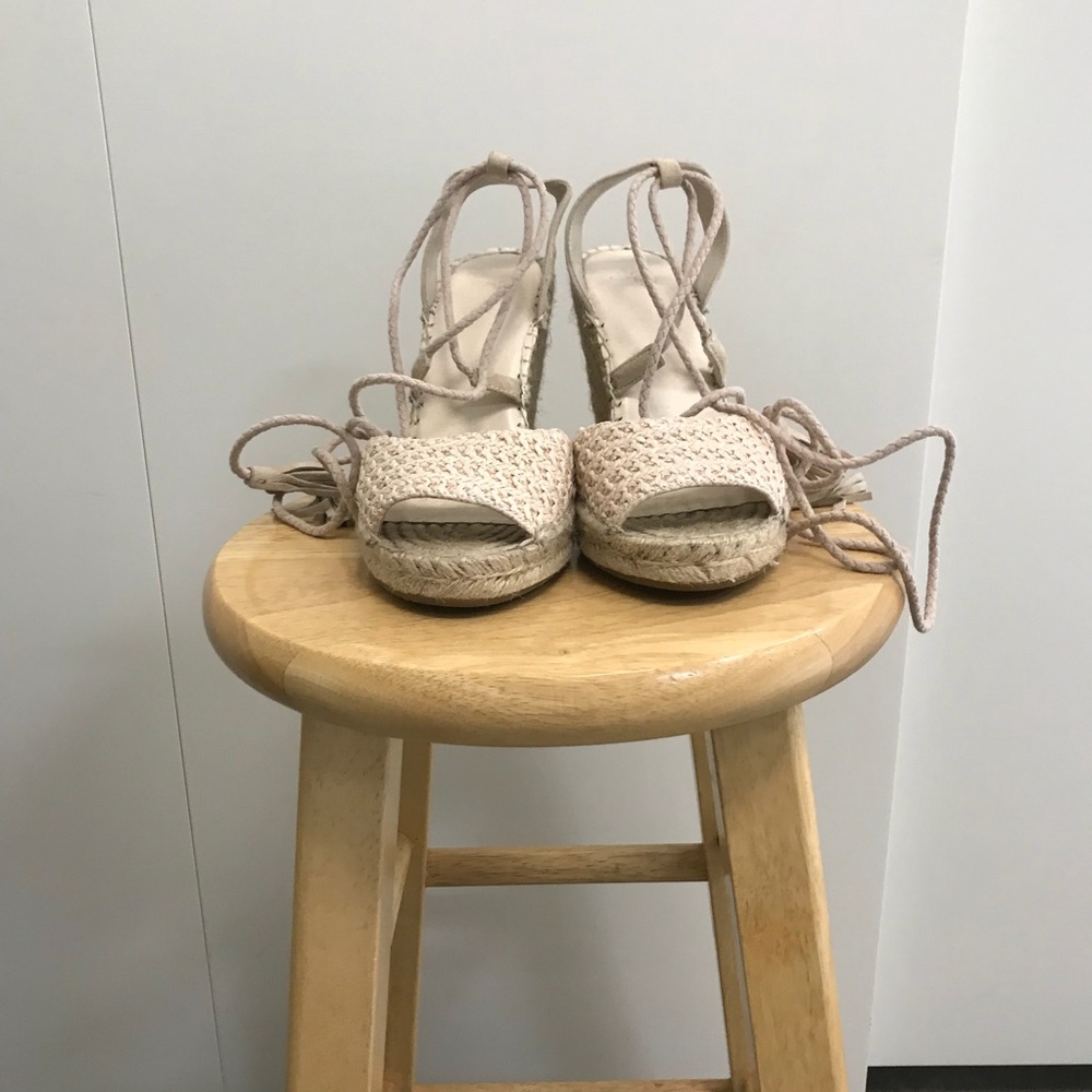 Joie wedges